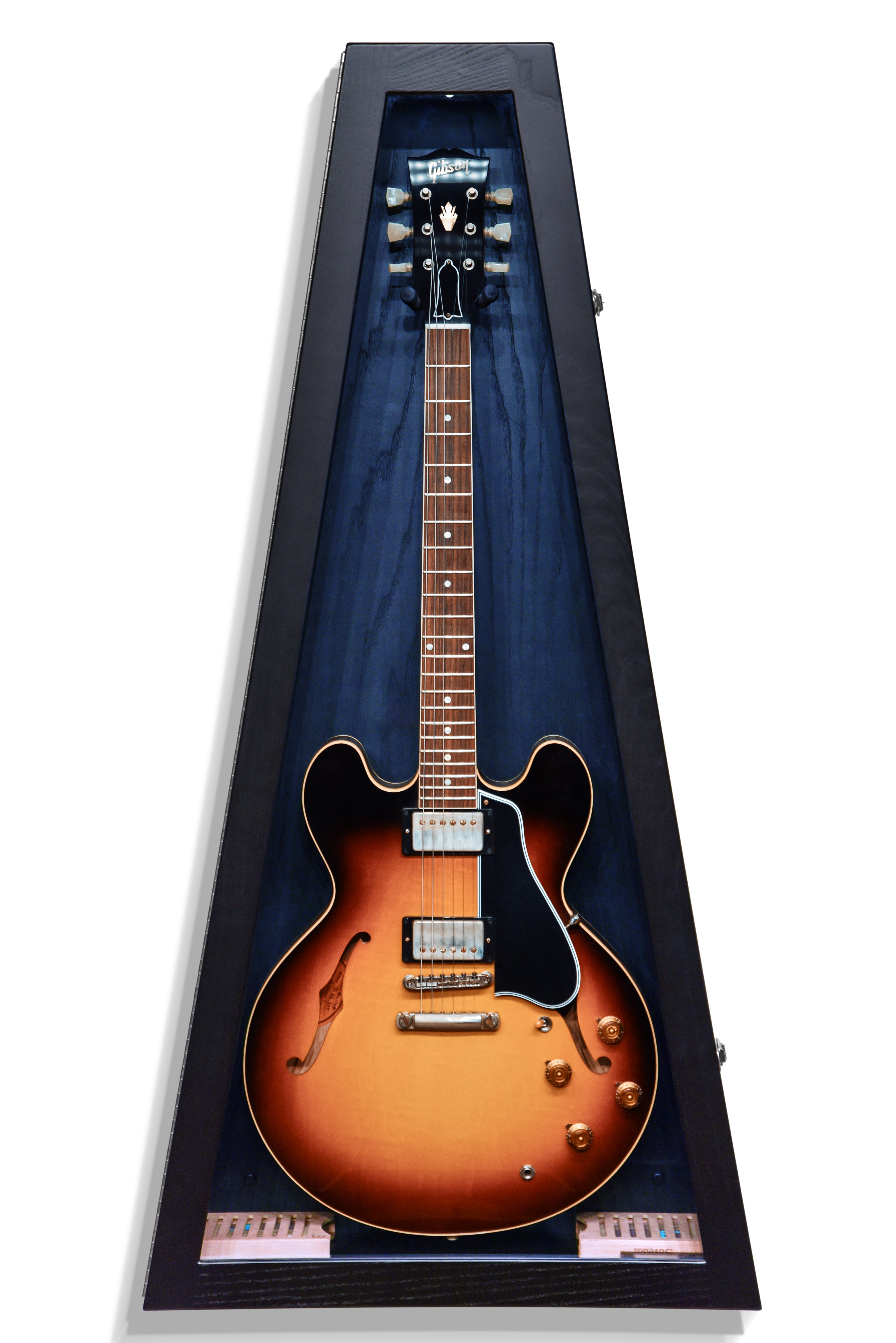 ClimaCase Triangle Humidor - Northern White Ash with Piano Black