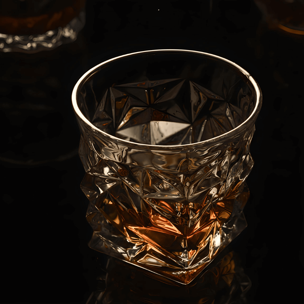 Silver-toned faceted Japanese crystal whisky tumbler with diamond cuts