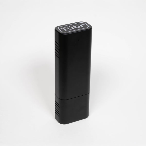 Tübr Gordo Alümen black rectangular device with ribbed sides