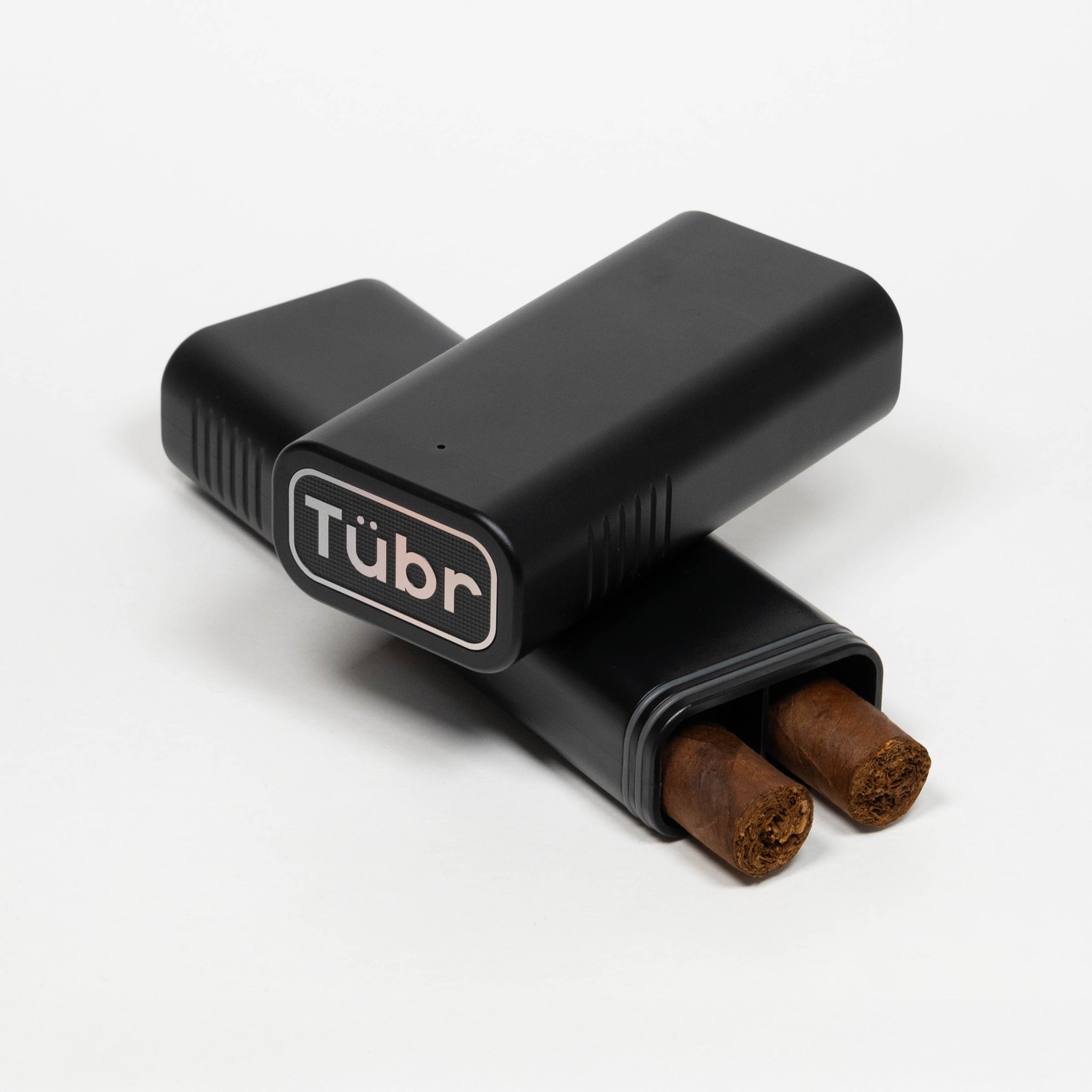 Tübr Gordo Alümen cigar case with two cigars