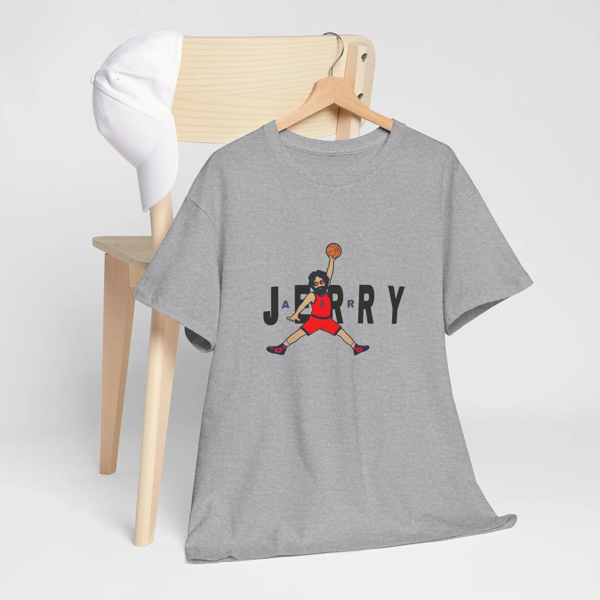 Cotton T-shirt in heather gray with front graphic print and short sleeves