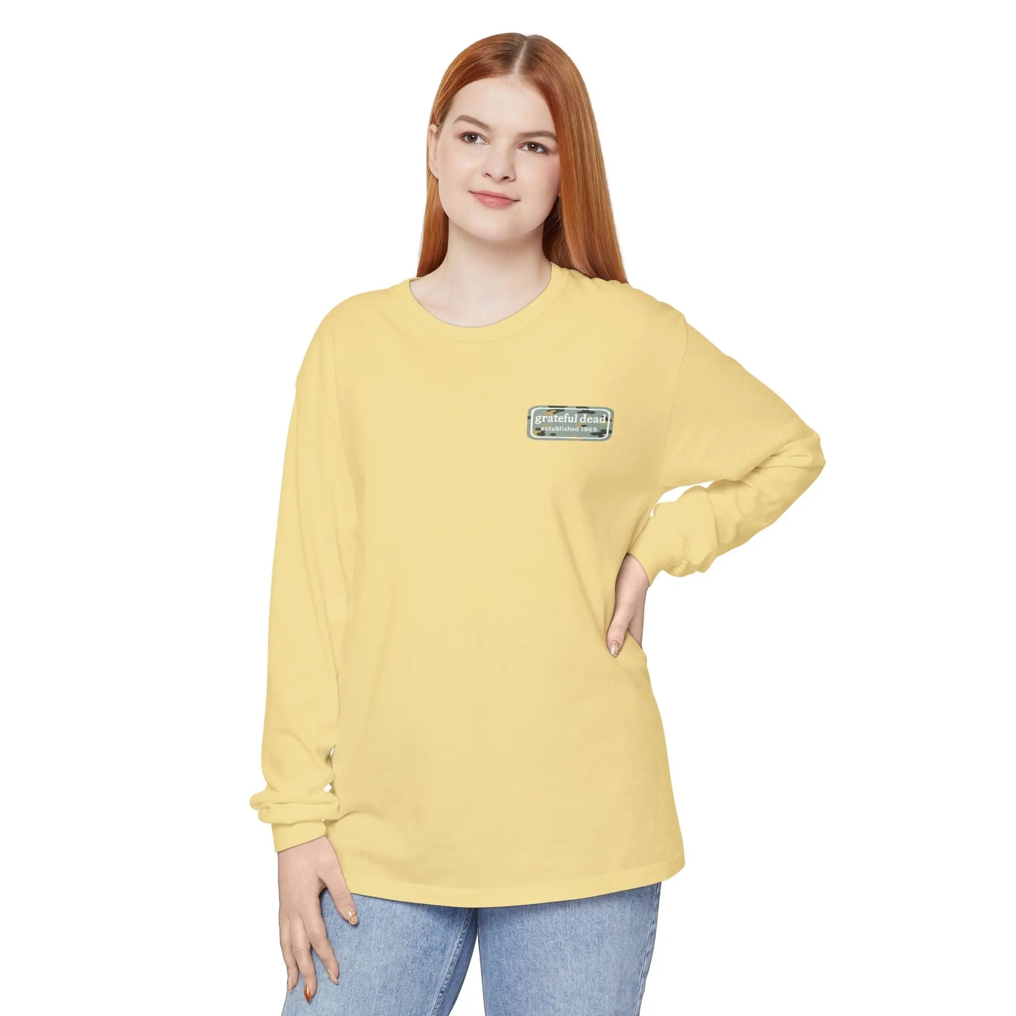 Light green long-sleeve shirt, front small chest label, relaxed crew neck