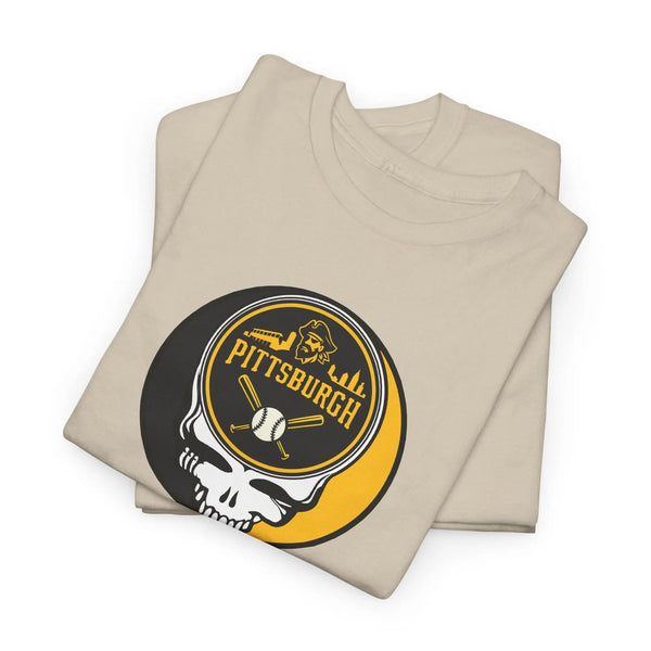 Sand T-shirt with Pittsburgh logo skull baseball graphic