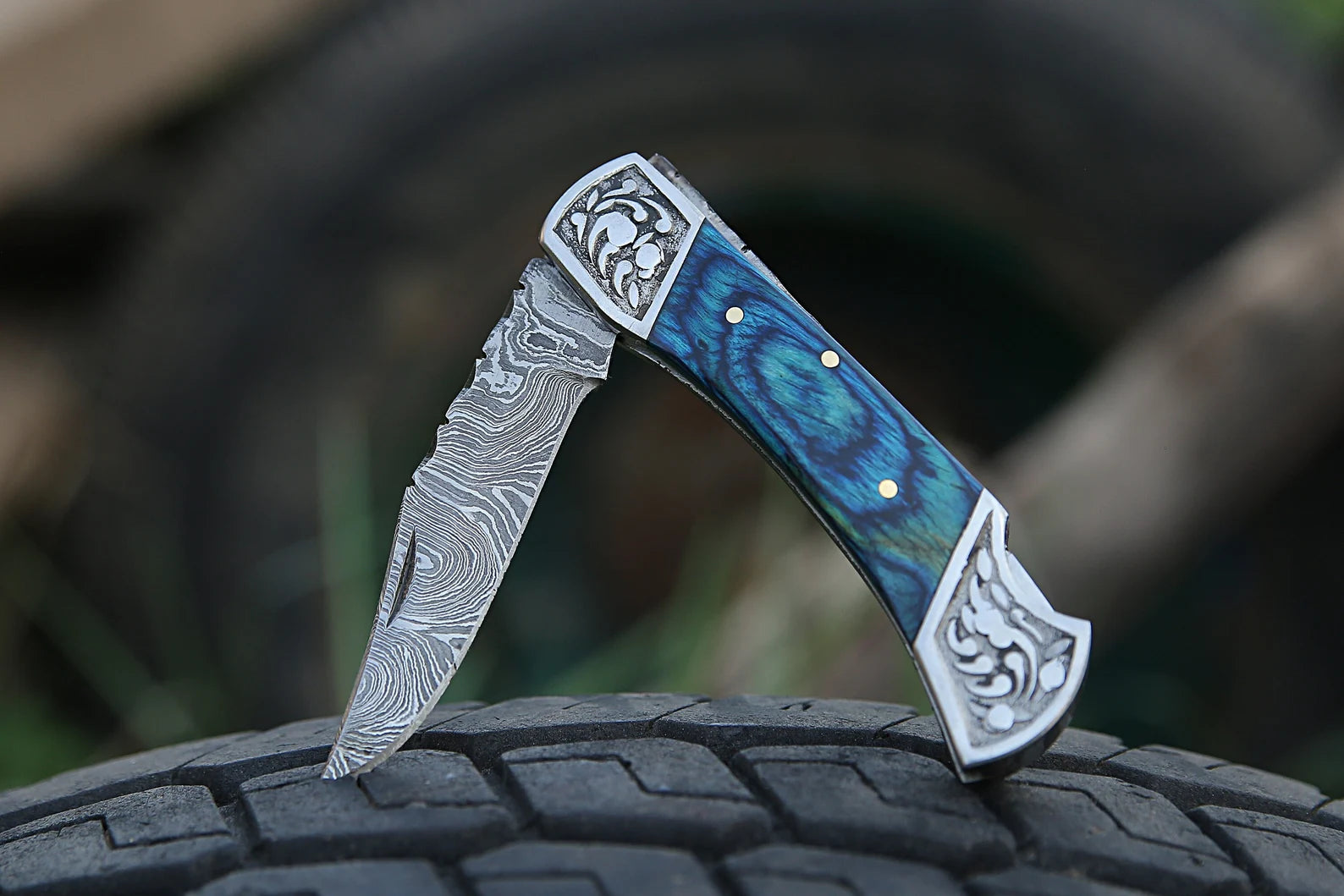 Damascus Steel Folding Pocket Knife – Blue Handle For the Outdoorsman Orklo Knives
