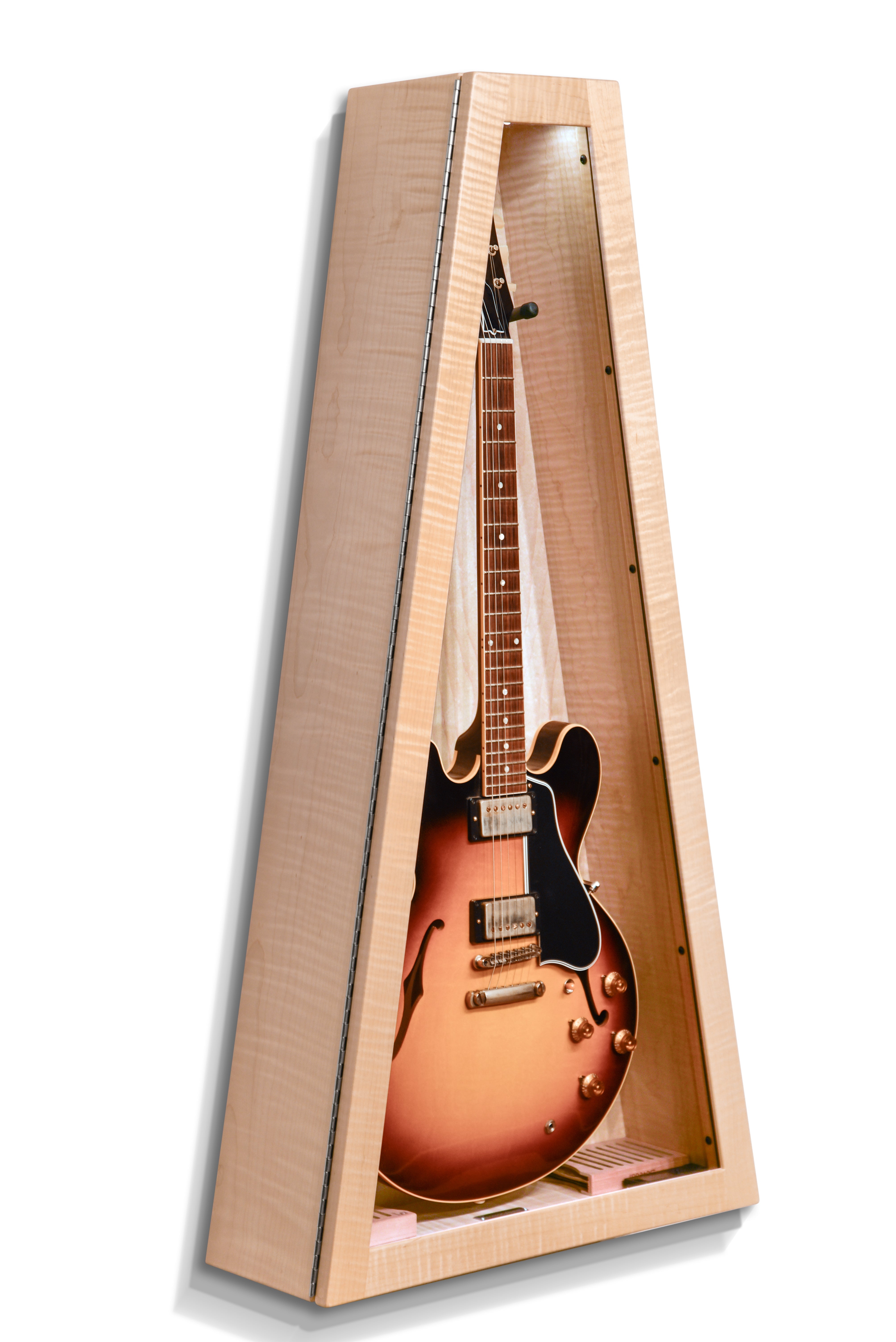 ClimaCase Triangle Humidor - Flamed Maple