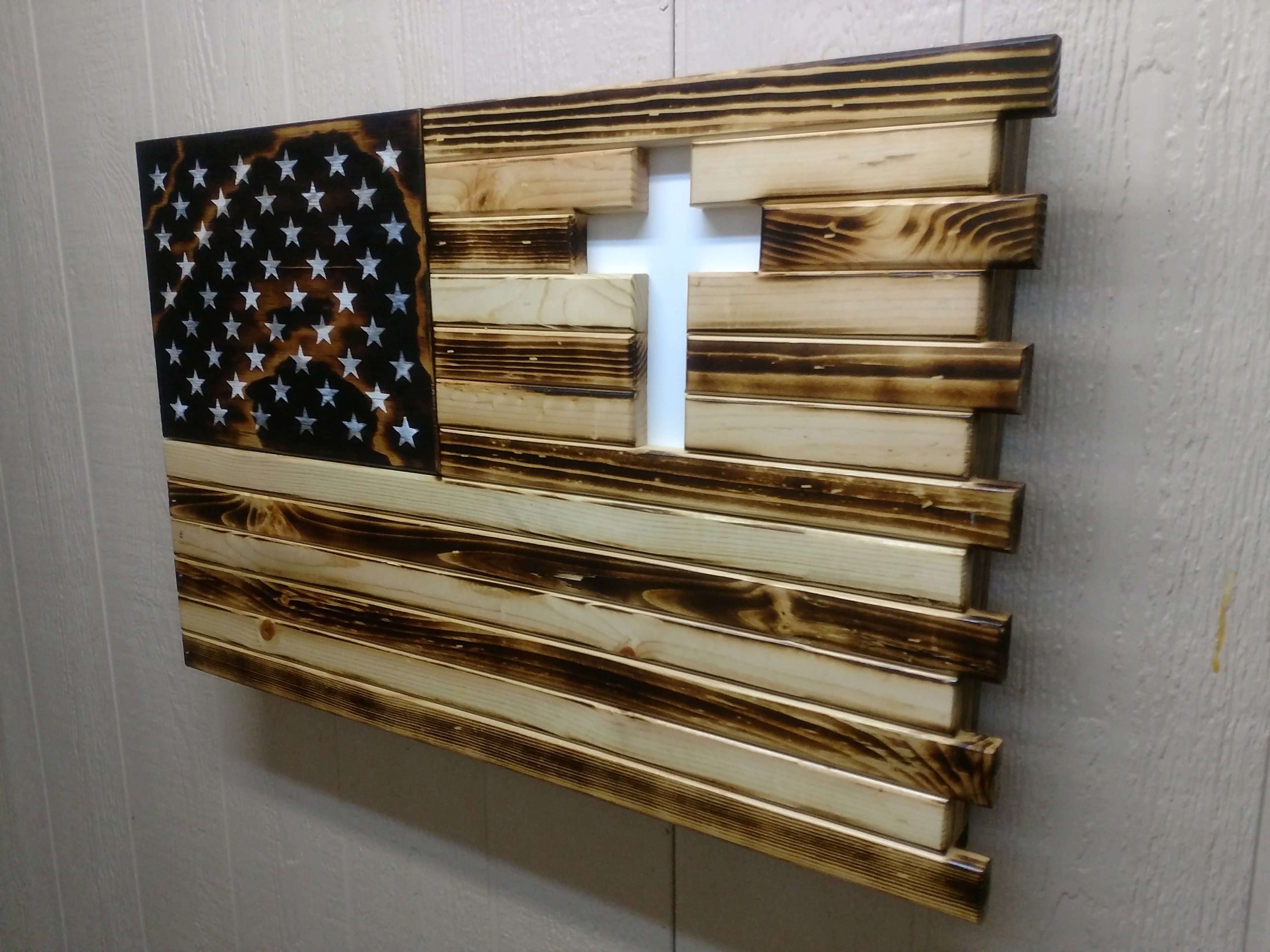 Small Wooden State Flag & Special Design Gun Case