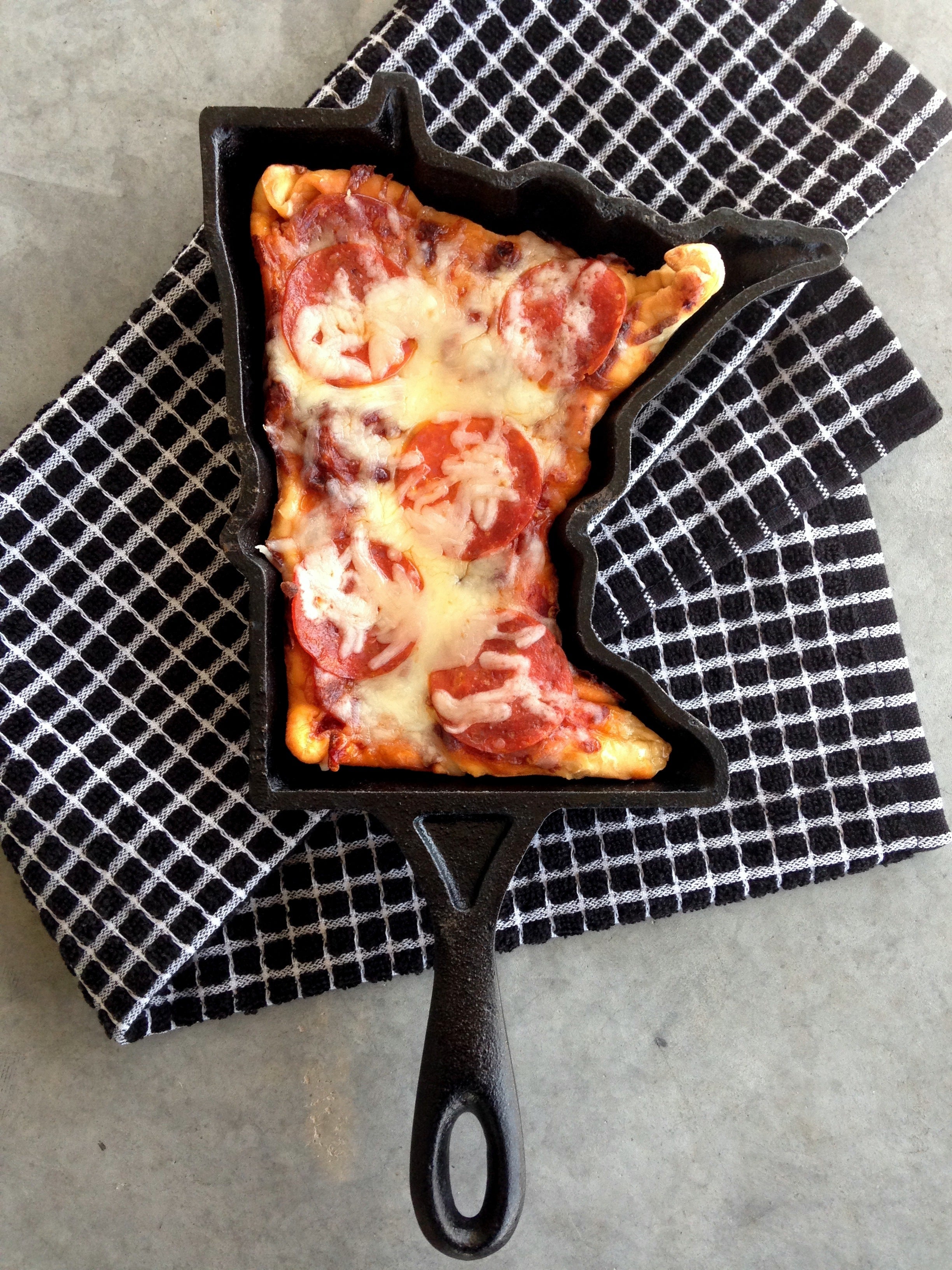 Cast Iron Skillet - Minnesota Edition Image