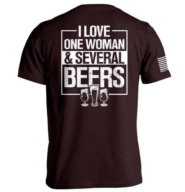 Burgundy T-shirt with 'I LOVE ONE WOMAN & SEVERAL BEERS' back graphic and beer mugs