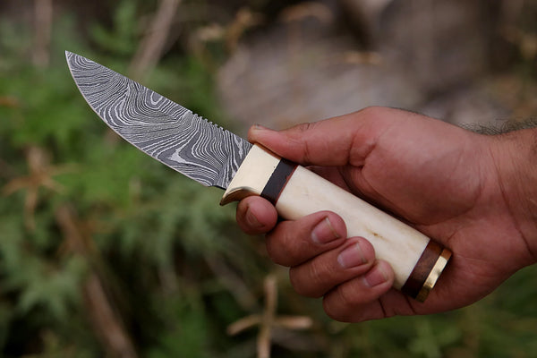 Skinner Knife - Damascus Steel – Bone Handle