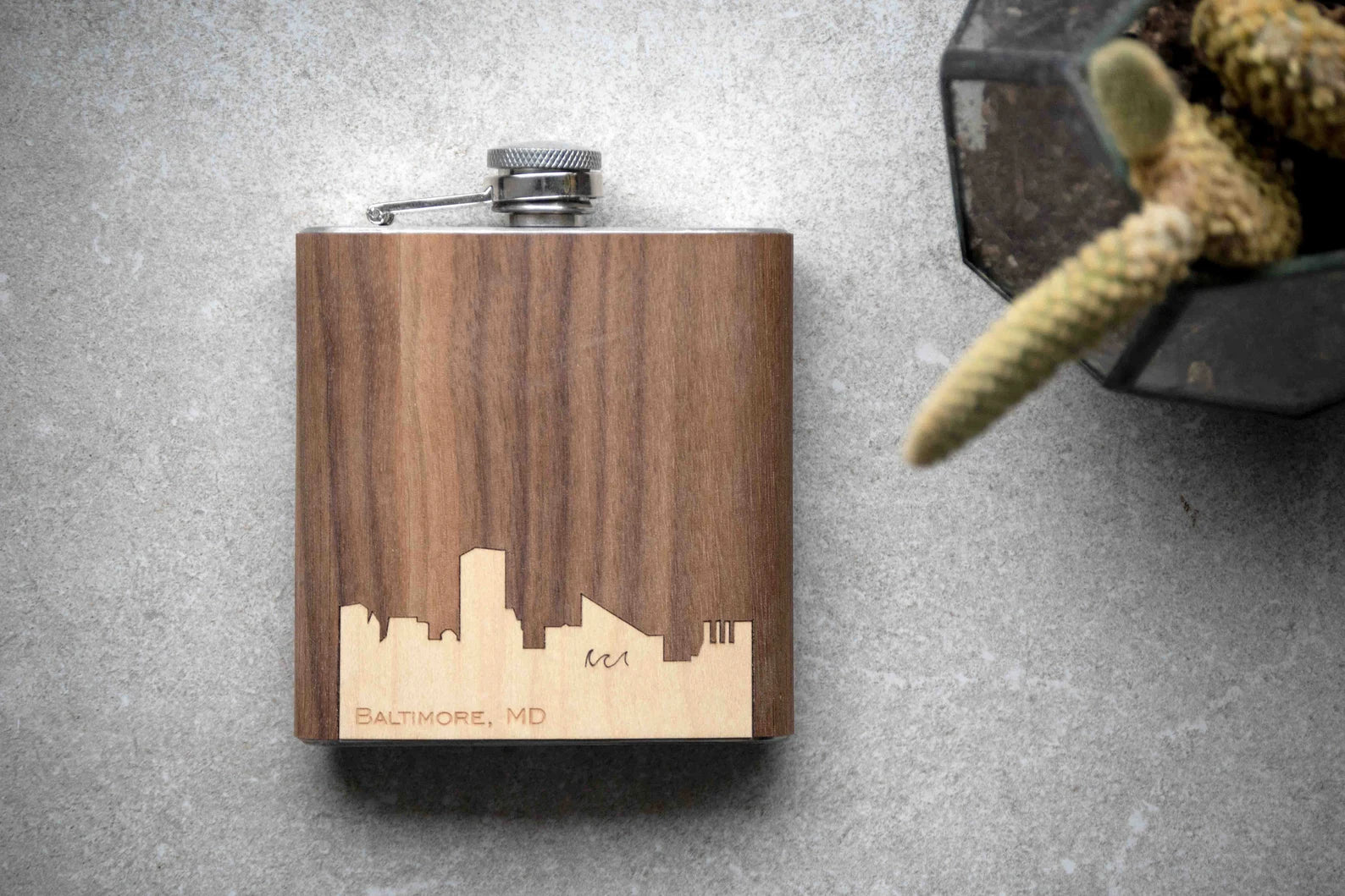 City Skylines - Wooden Hip Flask
