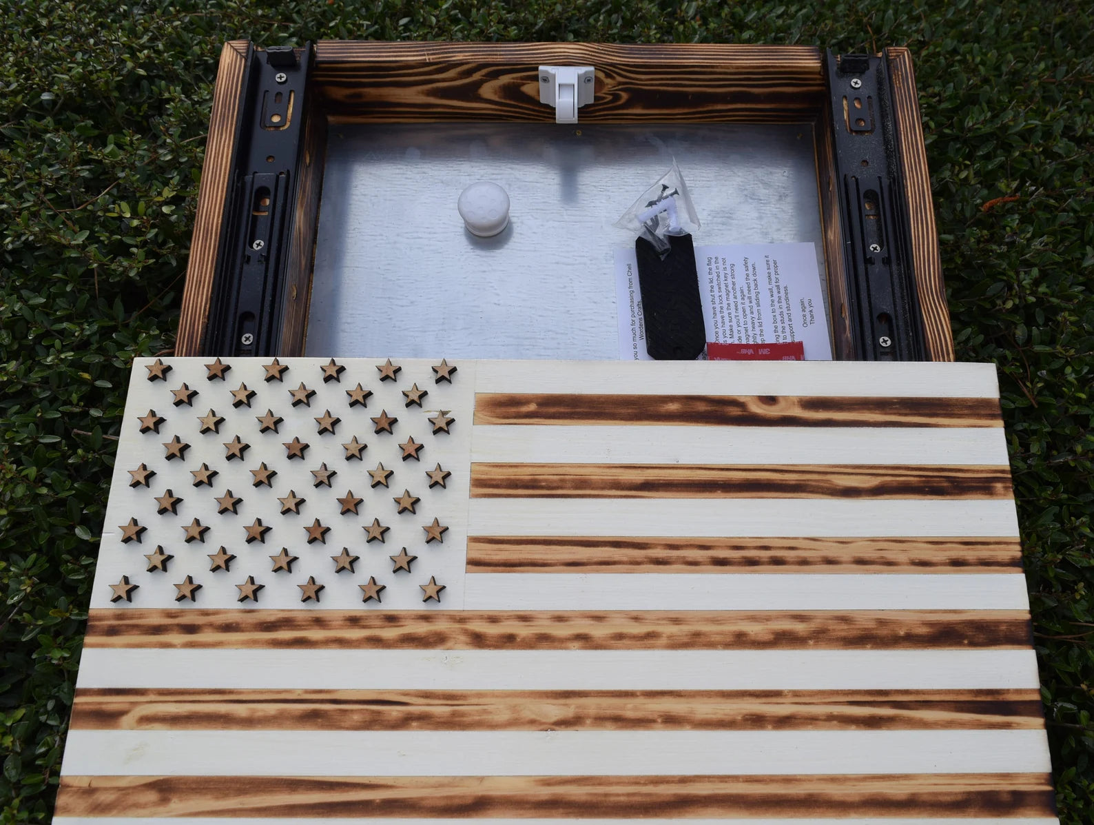 White American Flag Concealed Gun Case - With Magnetic Release