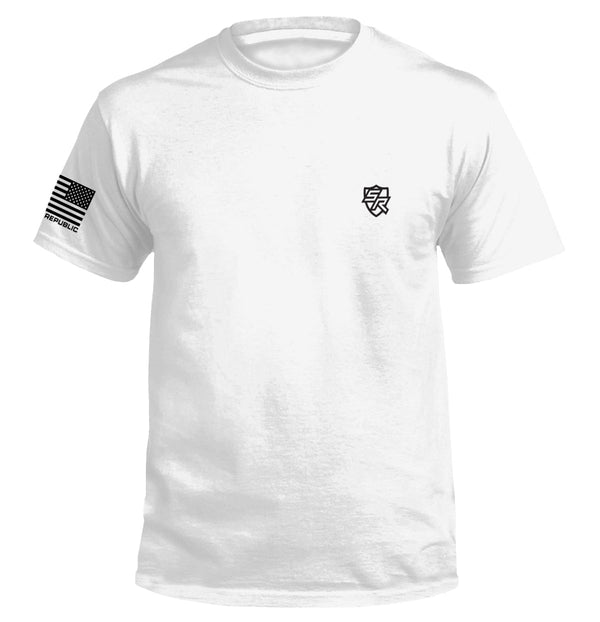 White short-sleeve T-shirt, front small chest logo, side sleeve logo patch