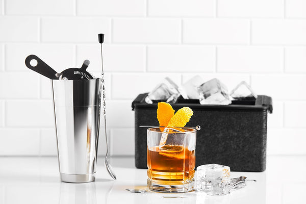 Crystal Clear Ice Cube Maker Tray - Eight 2" Squares Ice Cube Mold For the Bar Lemonsoda